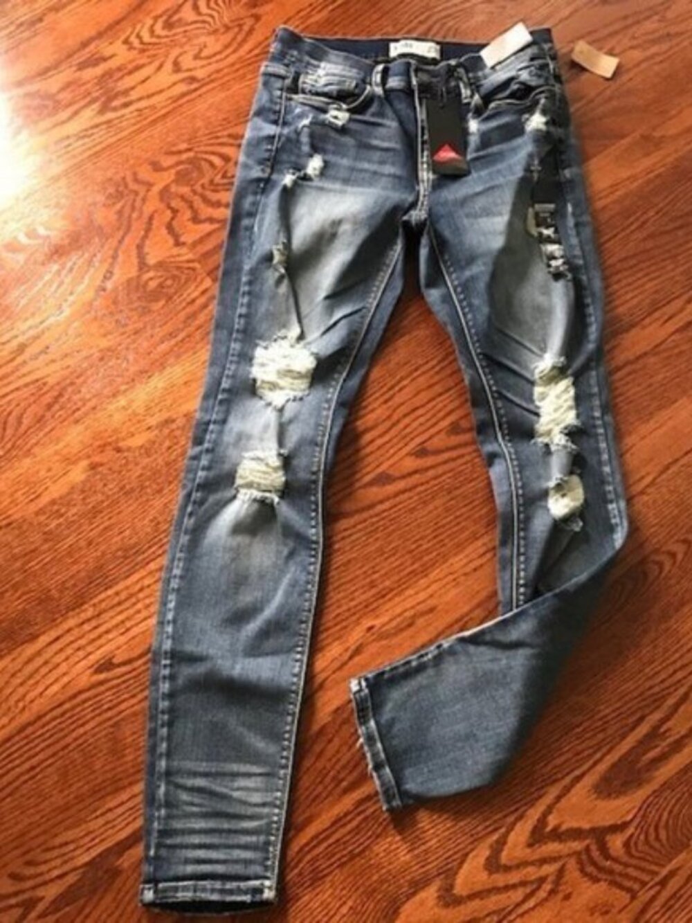 MUDD Juniors Size 7 Skinny Jeans Low Rise Distressed NWT